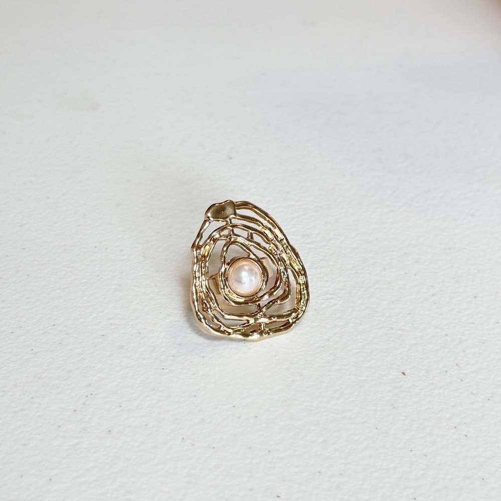 Gold Pearl Statement Ring - Elegant Women's Fashion Jewelry’s - Picture 9 of 10